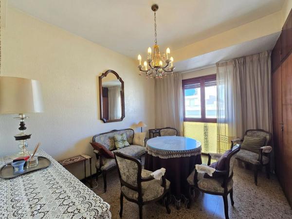 Piso en avenida del Doctor Gadea