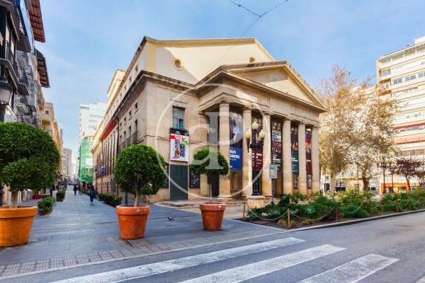 Piso en avenida General Marvá