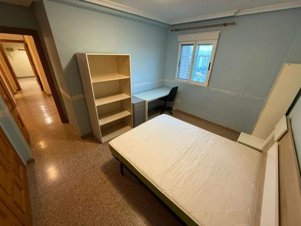 Piso en calle Penáguila