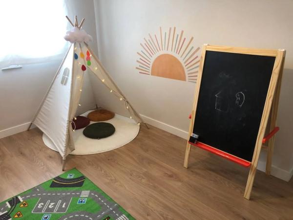 Chalet adosado en calle Atenas, 2