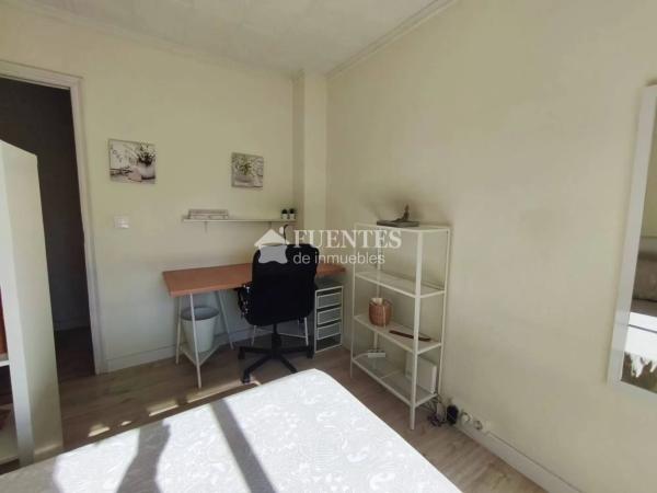 Piso en calle Uruguay