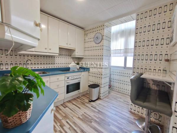 Piso en calle Uruguay