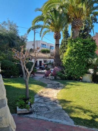 Casa independiente en avenida Albufereta