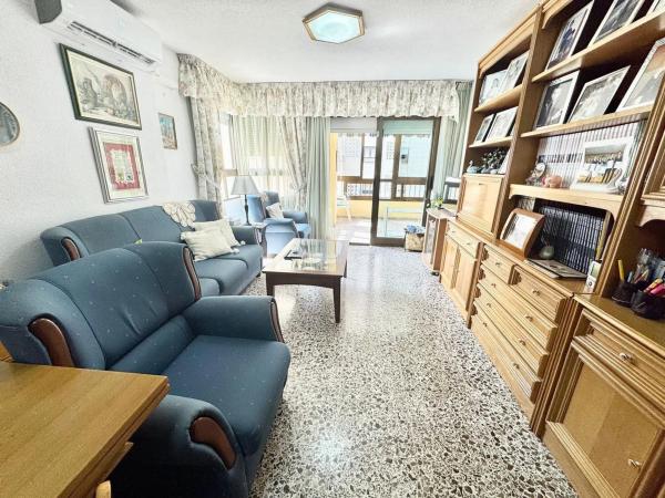 Piso en avenida de Holanda