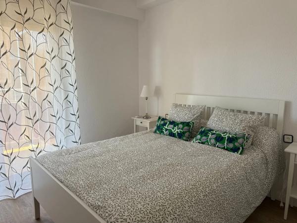 Piso en Av Paises Escandinavos, 6