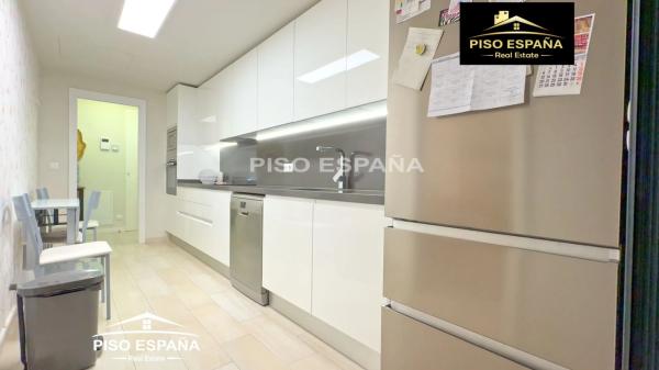 Piso en CL Periodista Tirso Marin