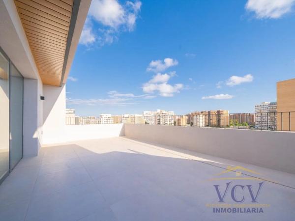 Ático en calle Periodista Asuncion Valdes