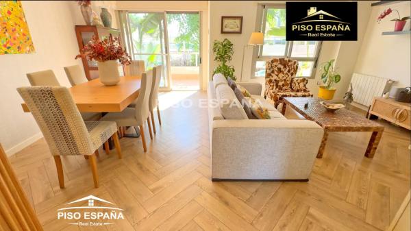 Chalet adosado en Av Arq Felix Candela