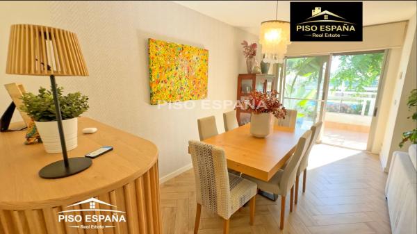 Chalet adosado en Av Arq Felix Candela