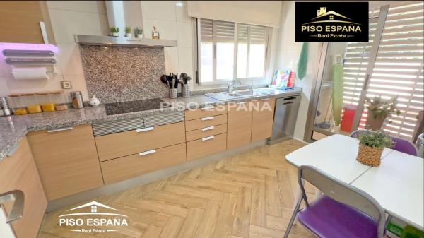 Chalet adosado en Av Arq Felix Candela