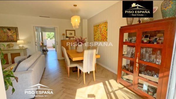 Chalet adosado en Av Arq Felix Candela