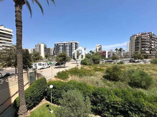 Piso en calle del Torero Luis Francisco Esplá