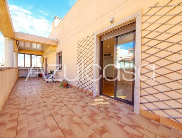 Ático en calle Díaz Moreu