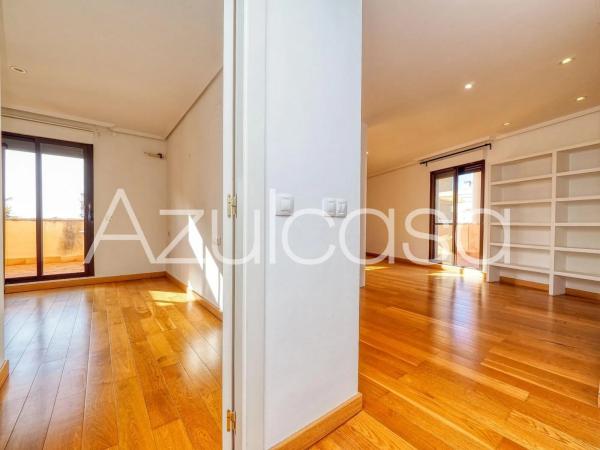 Ático en calle Díaz Moreu