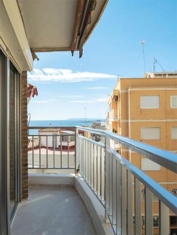 Piso en avenida de Dénia