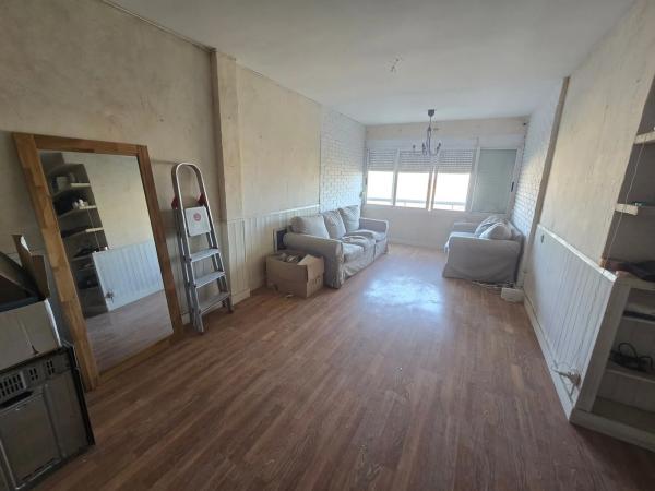 Piso en calle Pintor Pedro Camacho, 5