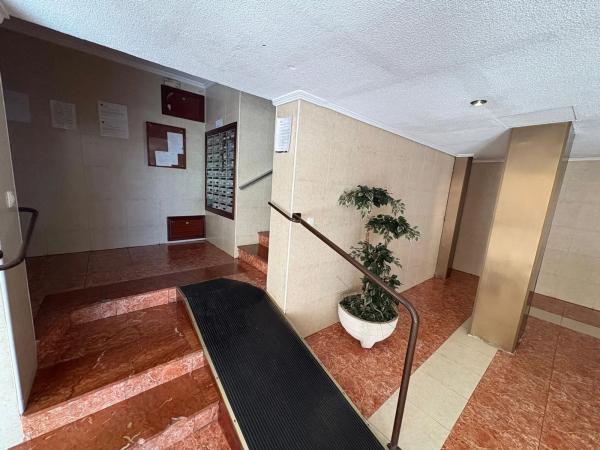 Piso en Colegio Juan XXIII-Miradores