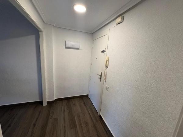 Piso en Colegio Juan XXIII-Miradores