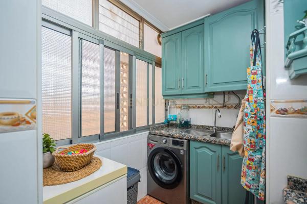 Piso en avenida Baronia de Polop, 7