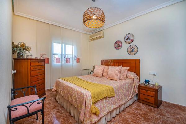 Piso en avenida Baronia de Polop, 7