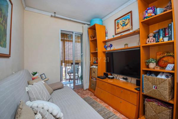 Piso en avenida Baronia de Polop, 7