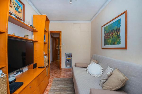 Piso en avenida Baronia de Polop, 7