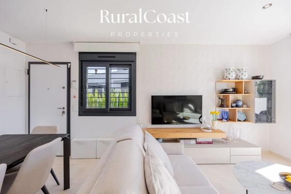 Chalet adosado en calle El Garrofer