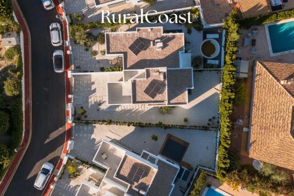 Chalet adosado en calle El Garrofer