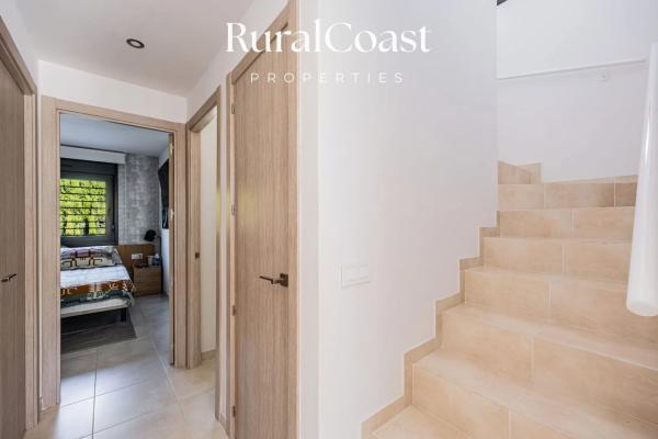 Chalet adosado en calle El Garrofer