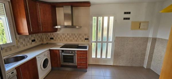 Casa independiente en calle Carrasqueta