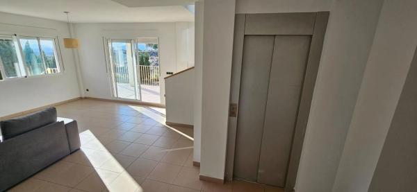 Casa independiente en calle Carrasqueta