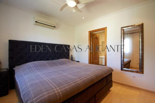 Casa independiente en calle el Ametler