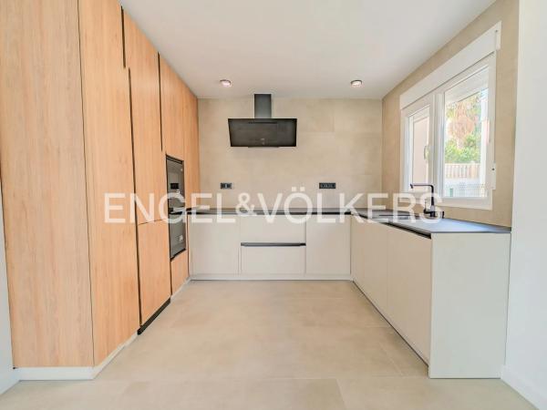 Casa independiente en calle de Torrevella