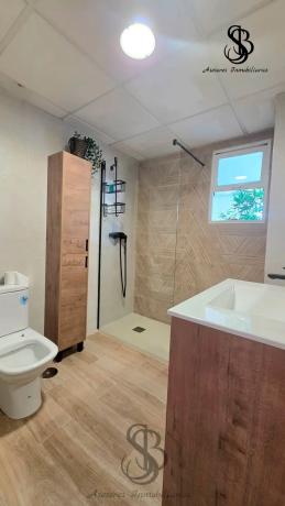 Piso en calle Montnegre