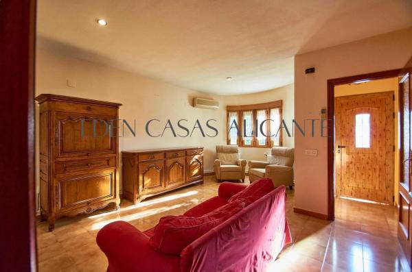 Chalet adosado en calle Vila Joiosa