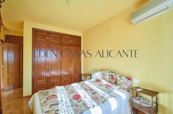 Chalet adosado en calle Vila Joiosa