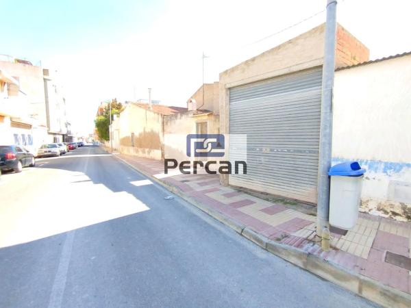 Casa independiente en calle Llauradors