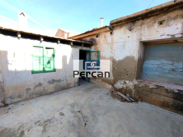 Casa independiente en calle Llauradors