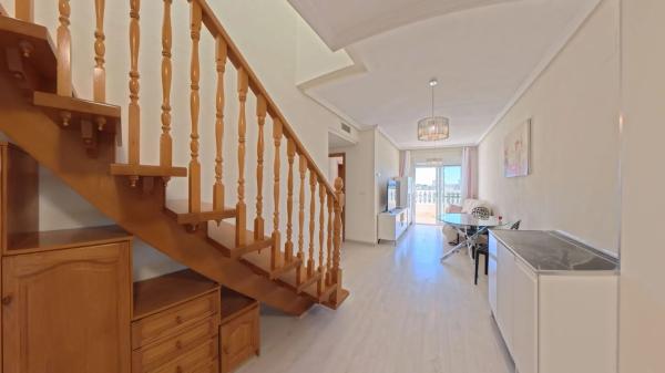 Ático en calle 25 d'Abril de 1707