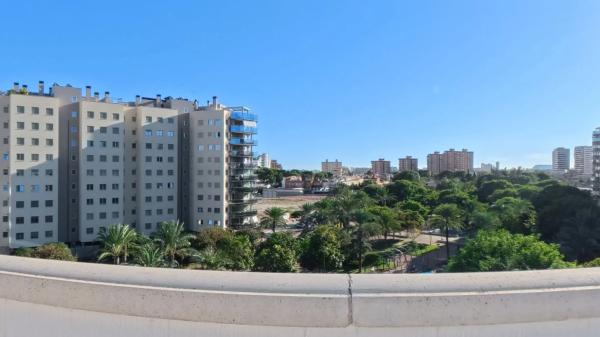 Ático en calle 25 d'Abril de 1707