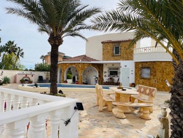 Casa independiente en calle de Gales