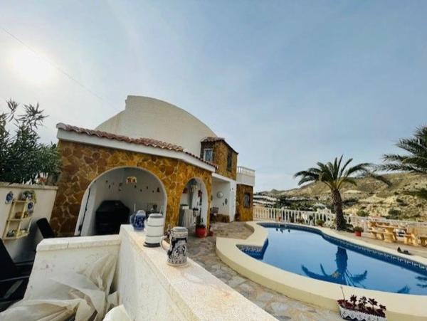 Casa independiente en calle de Gales