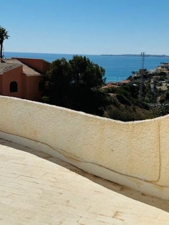 Casa independiente en calle de Gales