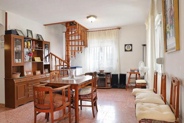 Casa independiente en calle Ibi