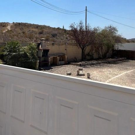 Casa independiente en calle Basalto