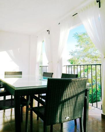 Piso en calle de la Nit, 1