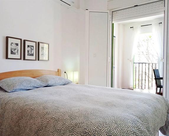 Piso en calle de la Nit, 1