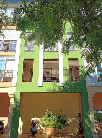 Piso en calle de la Nit, 1