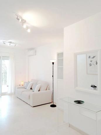 Piso en calle de la Nit, 1