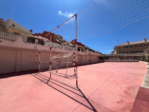 Chalet adosado en CL Pi Del